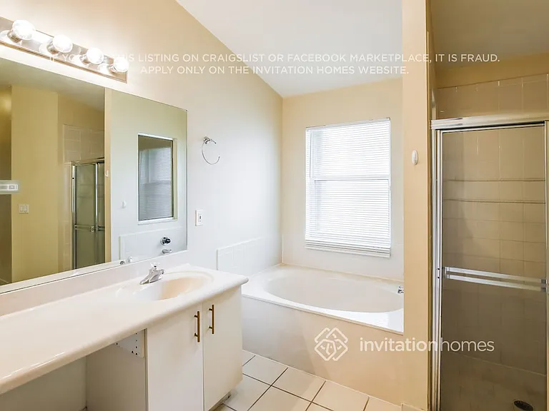 4912 SW 32nd Way — Photo 10
