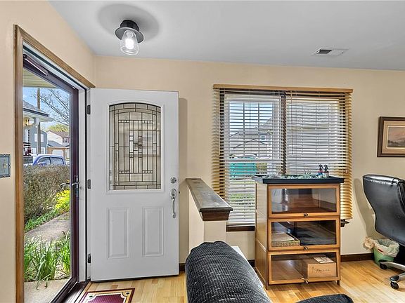3rd image of 3538 Marvell Rd