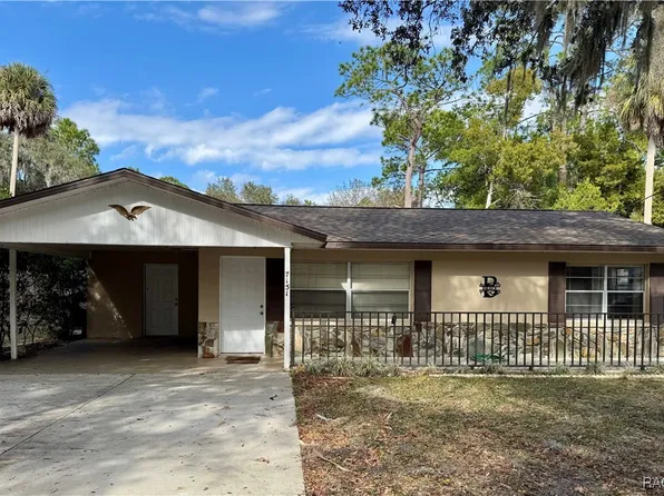 7151 W Greenwood Ln, Crystal River, FL 34429