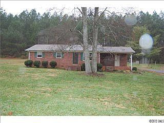 1st image of 121 Leslie Dr