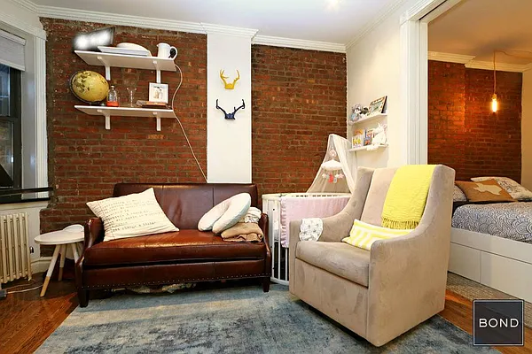 Rented by Bond New York | media 81