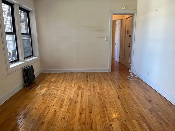 3rd image of 911 McLean Ave APT E8