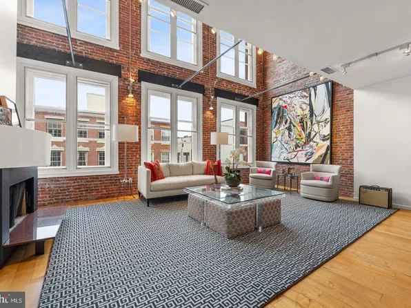 33 N 3rd St APT 4A, Philadelphia, PA 19106