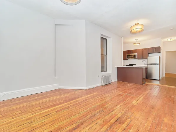335 E 95th St APT 1B, New York, NY 10128
