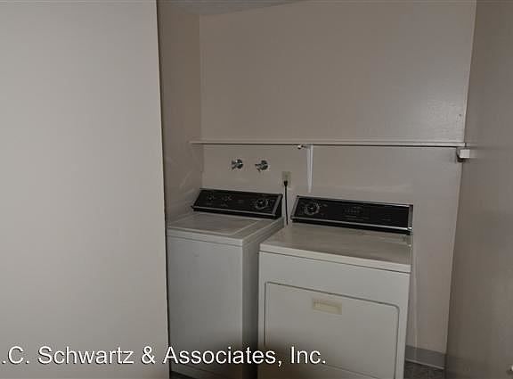 4th image of 2909 E Rockwell Ave