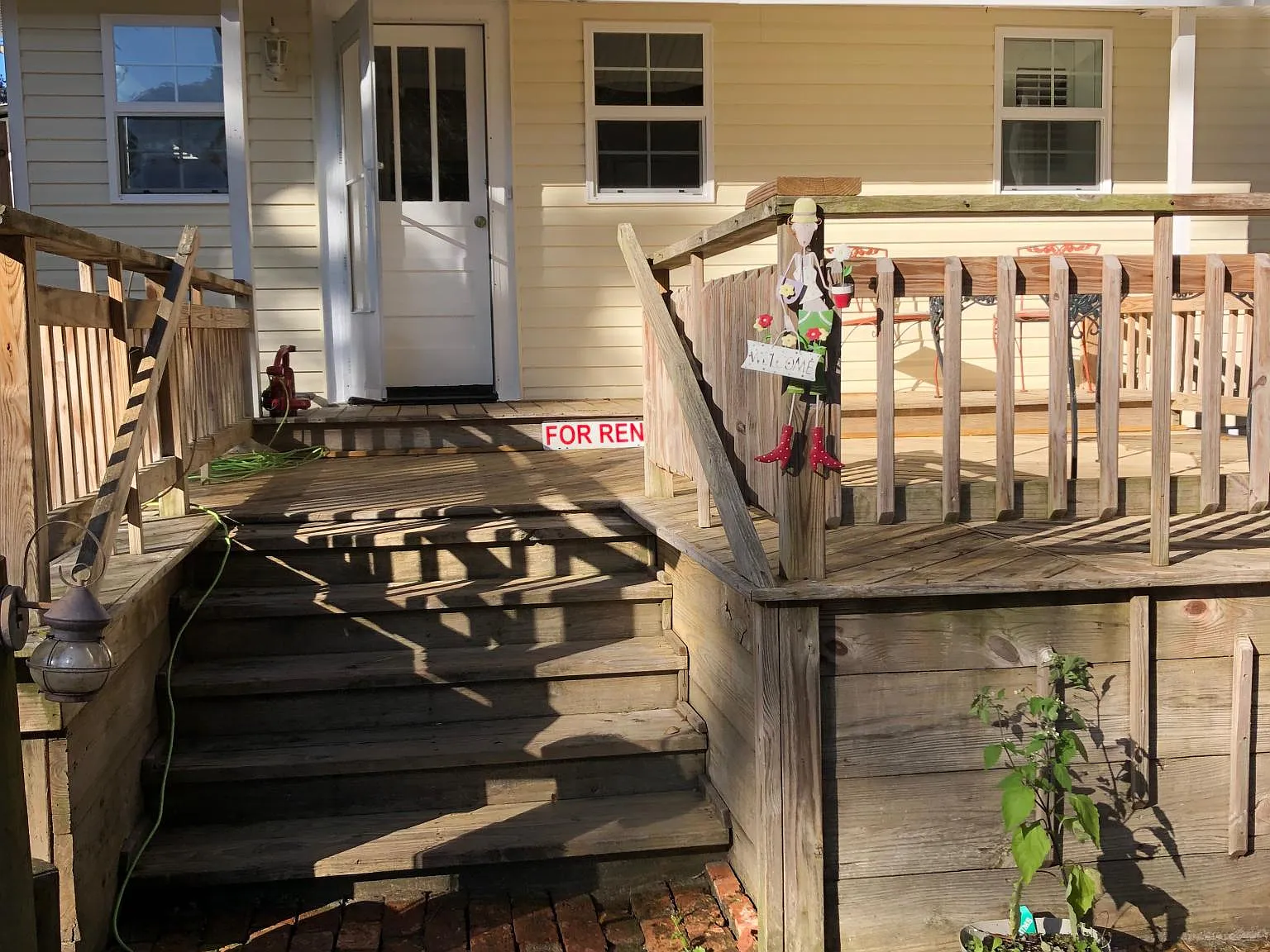 2 bed, 1100 sqft, $1,900 — Photo 1