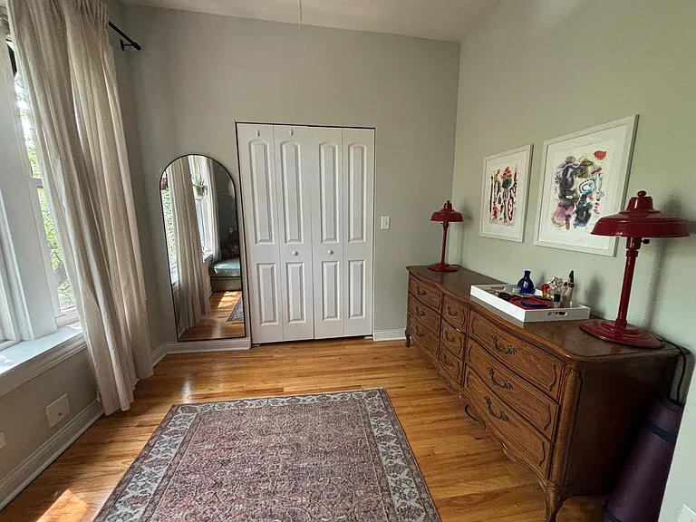 4701 N Malden St #3 — Photo 6