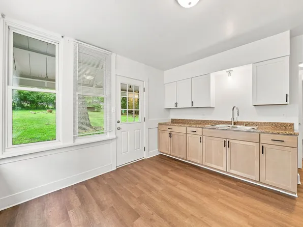319 Agnew Road