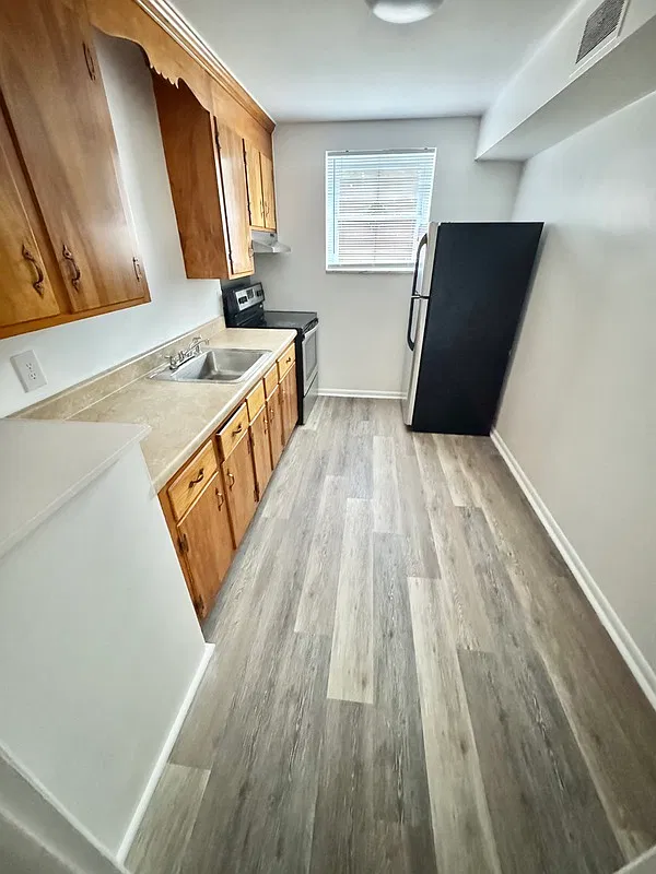 1 bed, 1.0 bath, 700 sqft, $1,195 — Photo 2