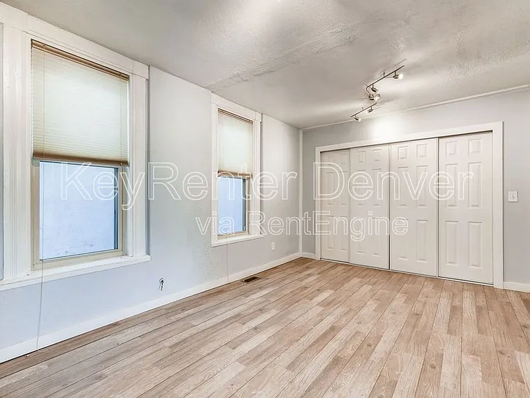 3341 Lawrence St — Photo 15