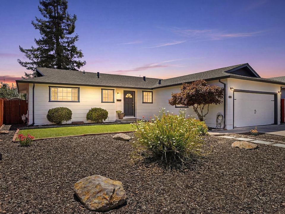 1st image of 440 Eastwood Drive
