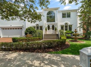 341 Swinnerton St, Staten Island, NY 10307