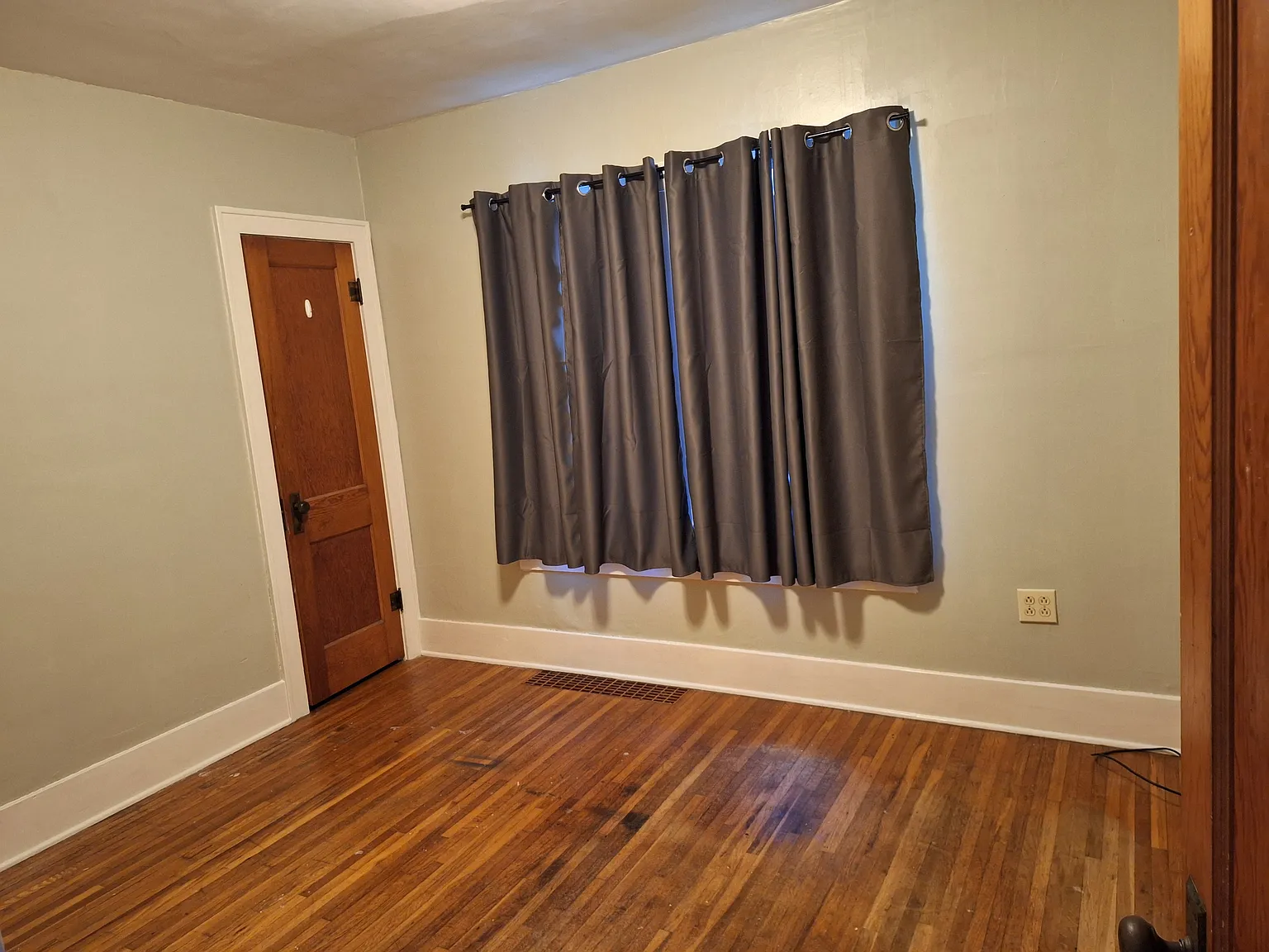 2 bed, 840 sqft, $750 — Photo 3