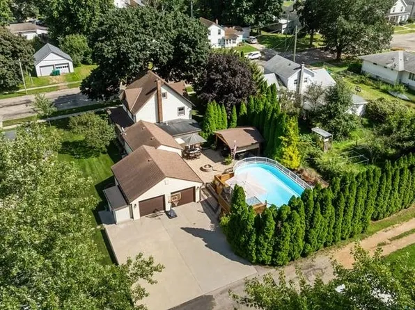 305 S Congress Ave, Polo, IL 61064