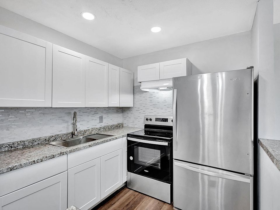 1st image of 211 Sheffield I