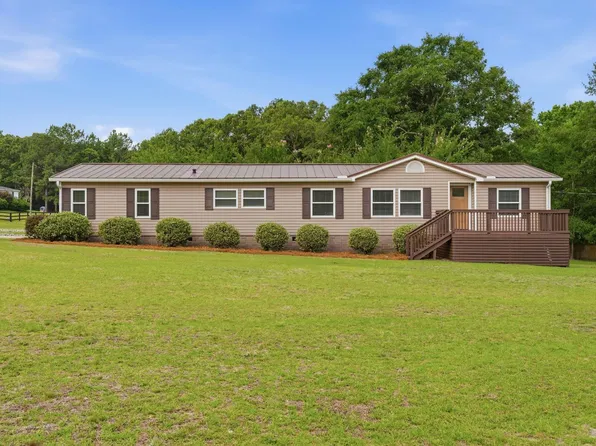 1463 Spears Creek Rd, Lugoff, SC 29078