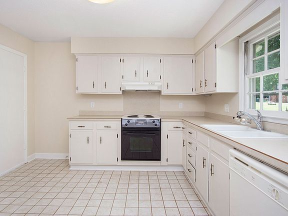 2nd image of 357 Whitethorn Dr