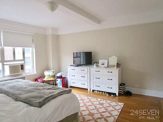 Rented by 24 7 NYC Realty Inc. | media 29
