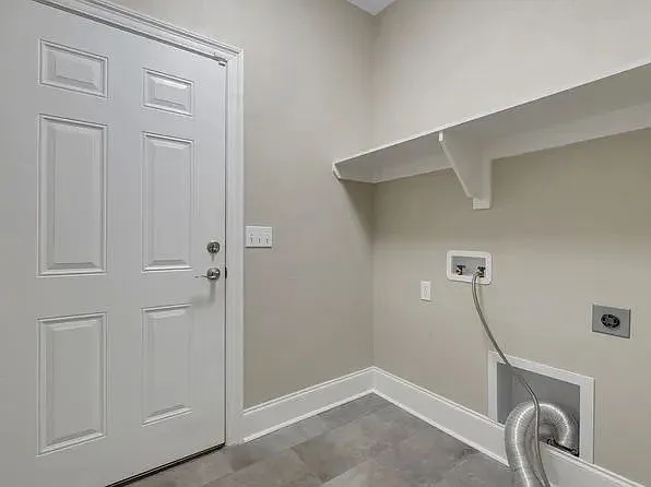 2738 W Tharpe St #405 — Photo 7