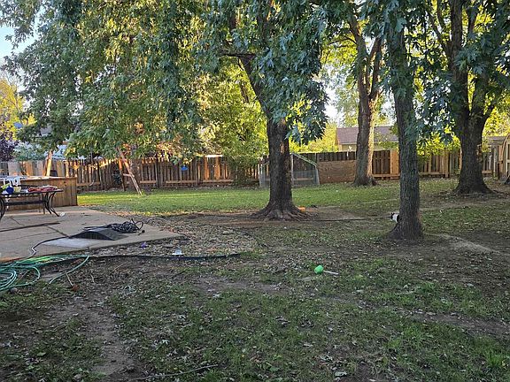 3rd image of 306 N 155th Cir