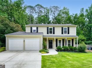 235 Barrington Dr E, Roswell, GA 30076