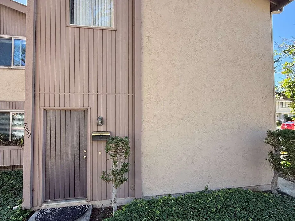 7851 Camino Noguera