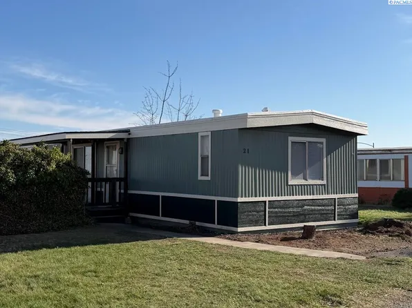 2917 W 19th Ave Trailer 21, Kennewick, WA 99337