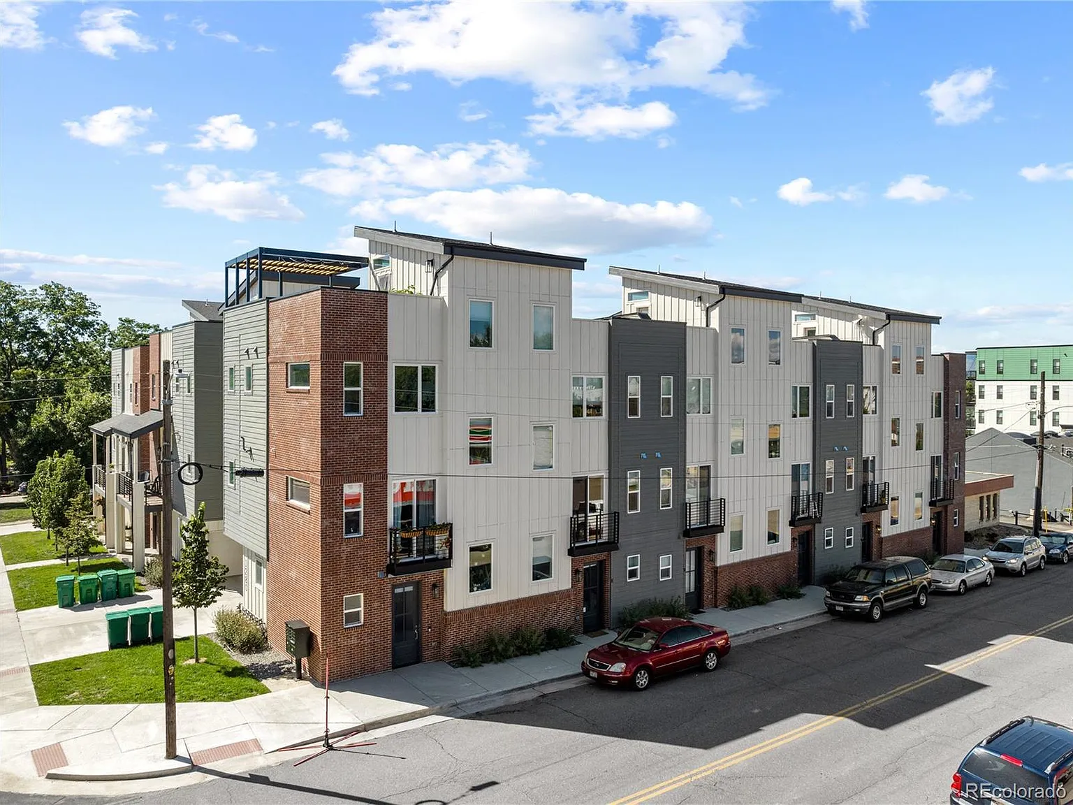 Hampden Avenue Townhomes — Photo 2