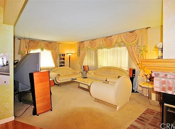 4th image of 17014 Wilkie Ave