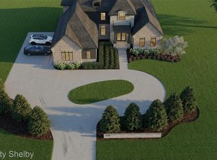 1055 E Avon Rd, Rochester, MI 48307