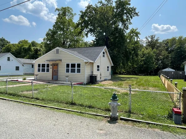 2811 Lime St, Temple Hills, MD 20748