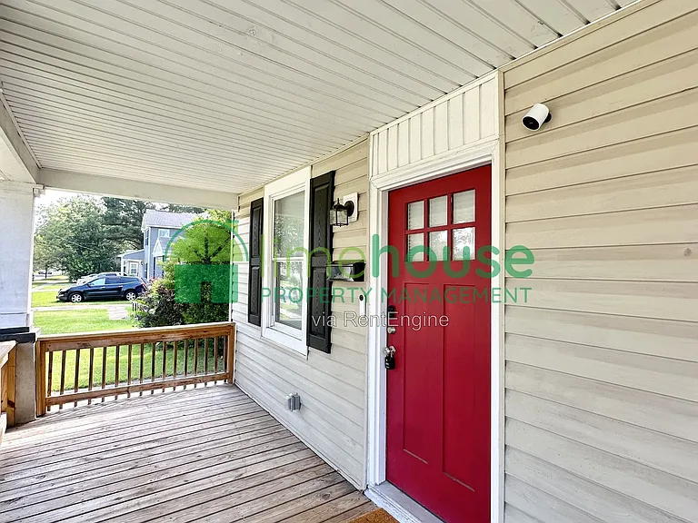 1904 Deep Creek Blvd — Photo 2