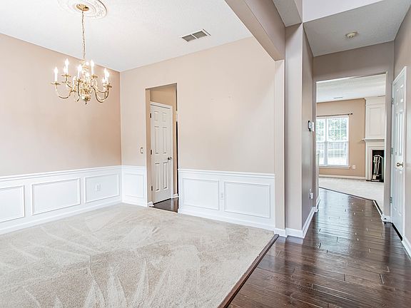 5th image of 319 Karsten Creek Dr