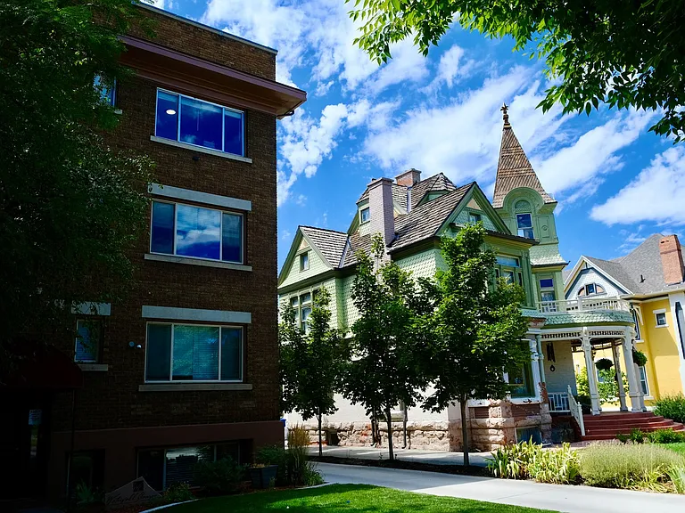 Jefferson Avenue Apartments — Photo 11