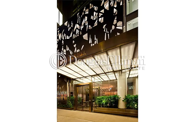 Sold by Douglas Elliman | media 21