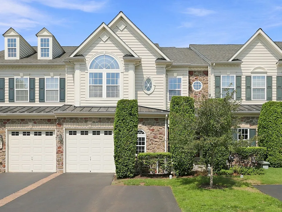 346 Village Way