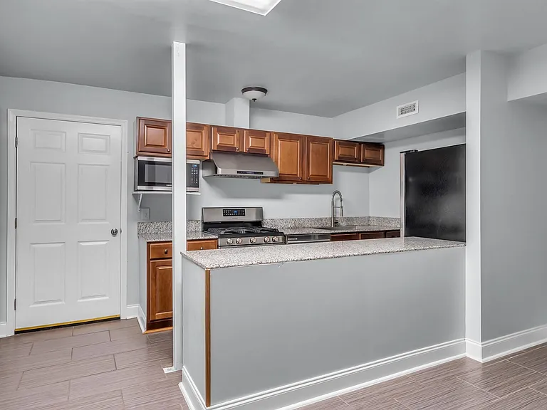 107 Grove Park Ln — Photo 23