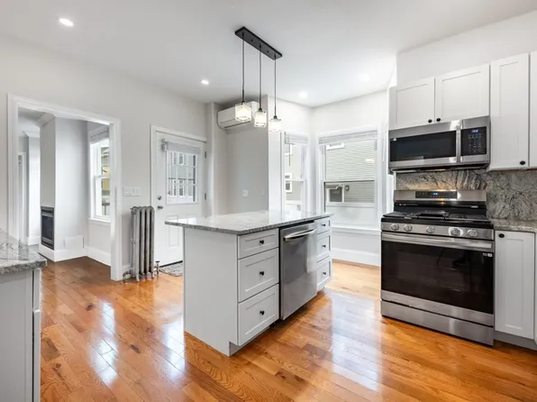 384 Adams St APT 1, Dorchester, MA 02122