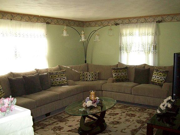 3rd image of 22149 Lone Oak Ln