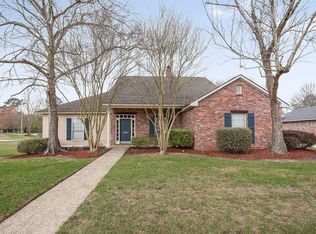 1415 Chippenham Dr, Baton Rouge, LA 70808