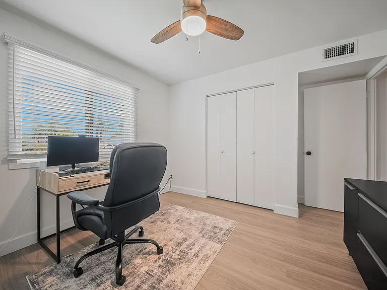 2431 E Manhatton Dr — Photo 31