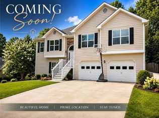 6219 Compass Dr, Flowery Branch, GA 30542