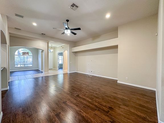 5th image of 15319 Hayworth Dr