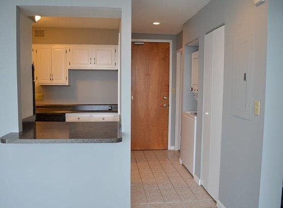 3rd image of 810 Matson Pl Ph 5