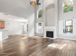 700 Reflection Cove Rd E, Jacksonville, FL 32218