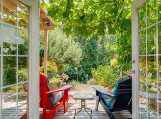 3960 Arlene Pl, Saanich, BC V8Z 6H9