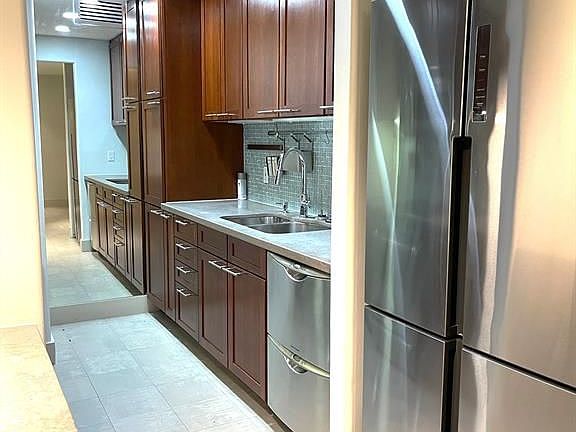 5th image of 7555 Katy Fwy APT 63