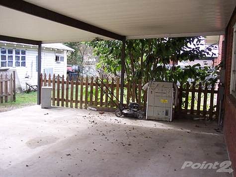 carport on back