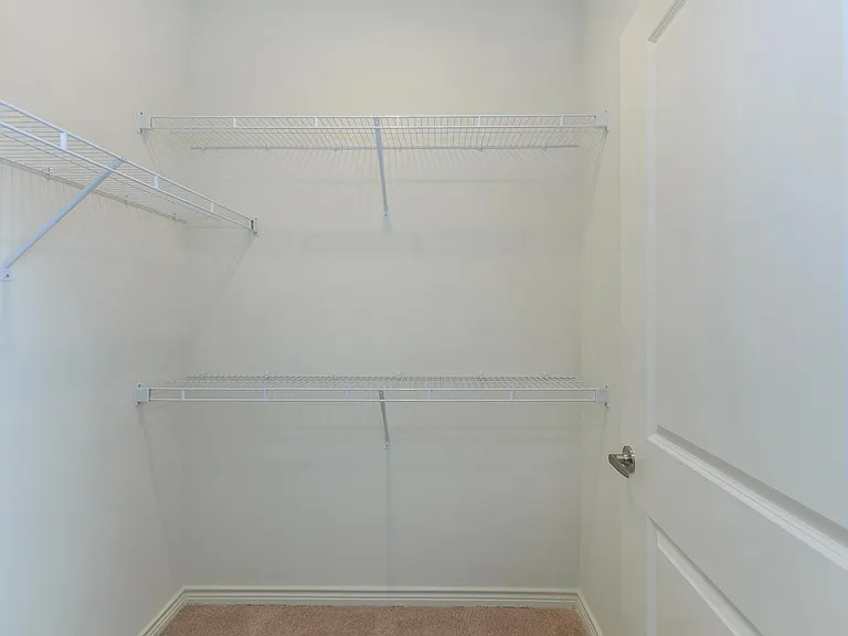 Alton Park Apartments — Photo 39