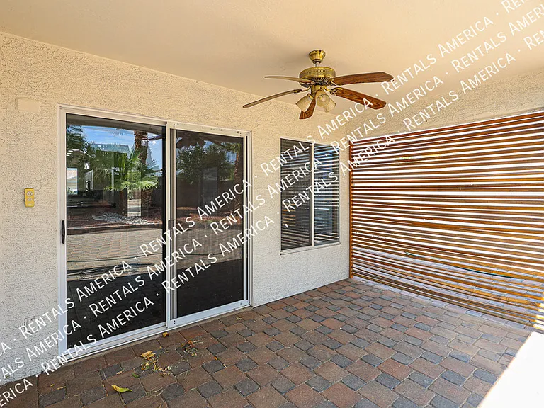 15428 W Mauna Loa Ln — Photo 36